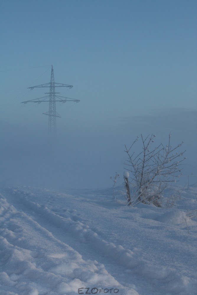 in nebel und schnee versunken