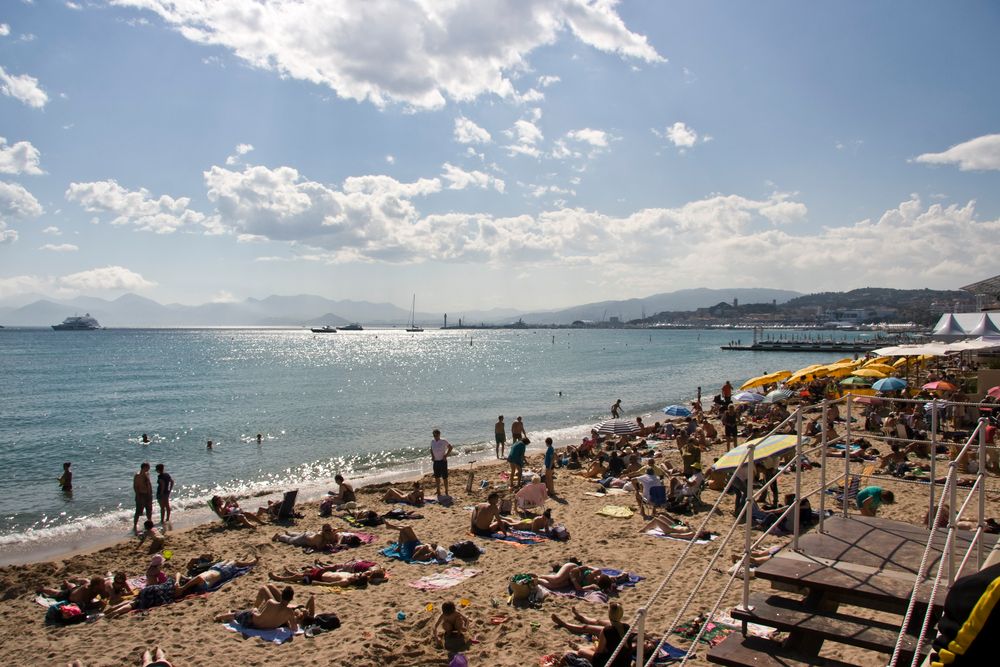 ...in Nizza will mein Liebster mit mir baden gehn, das wär so wunderschön...