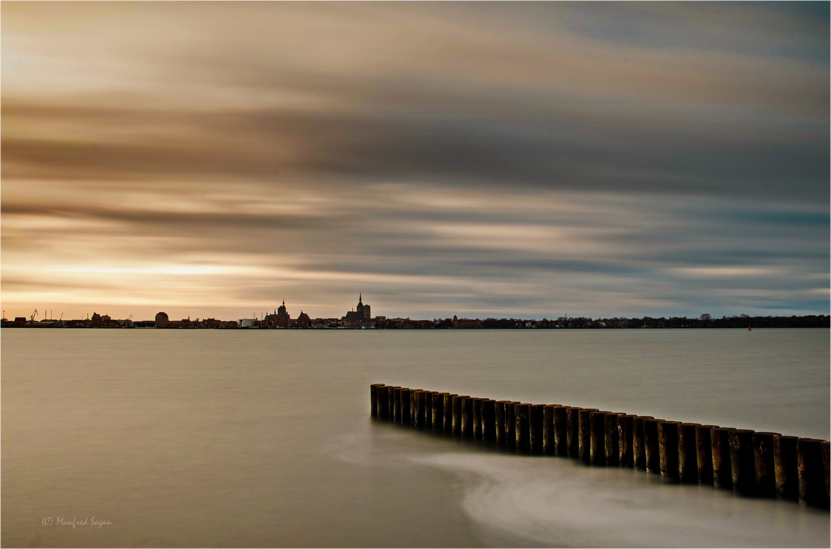 In nur drei Minuten - Strelasund und Himmel eingefroren... 