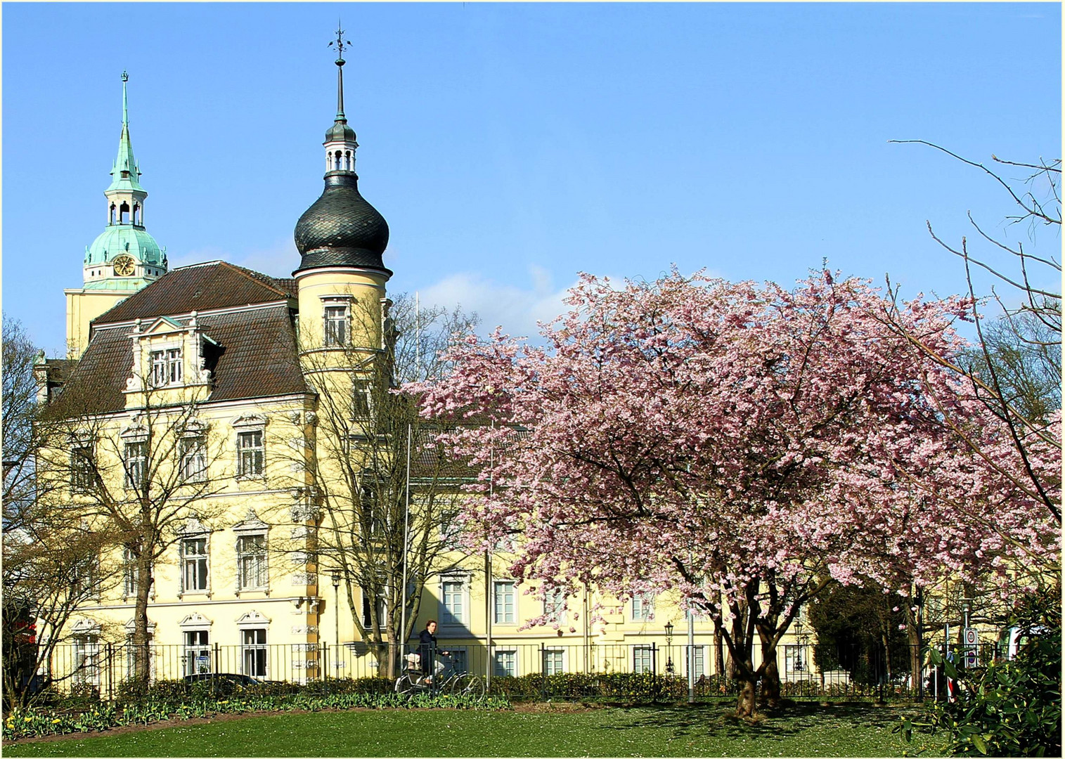 In Oldenburg ist Frühling ... das Schloss