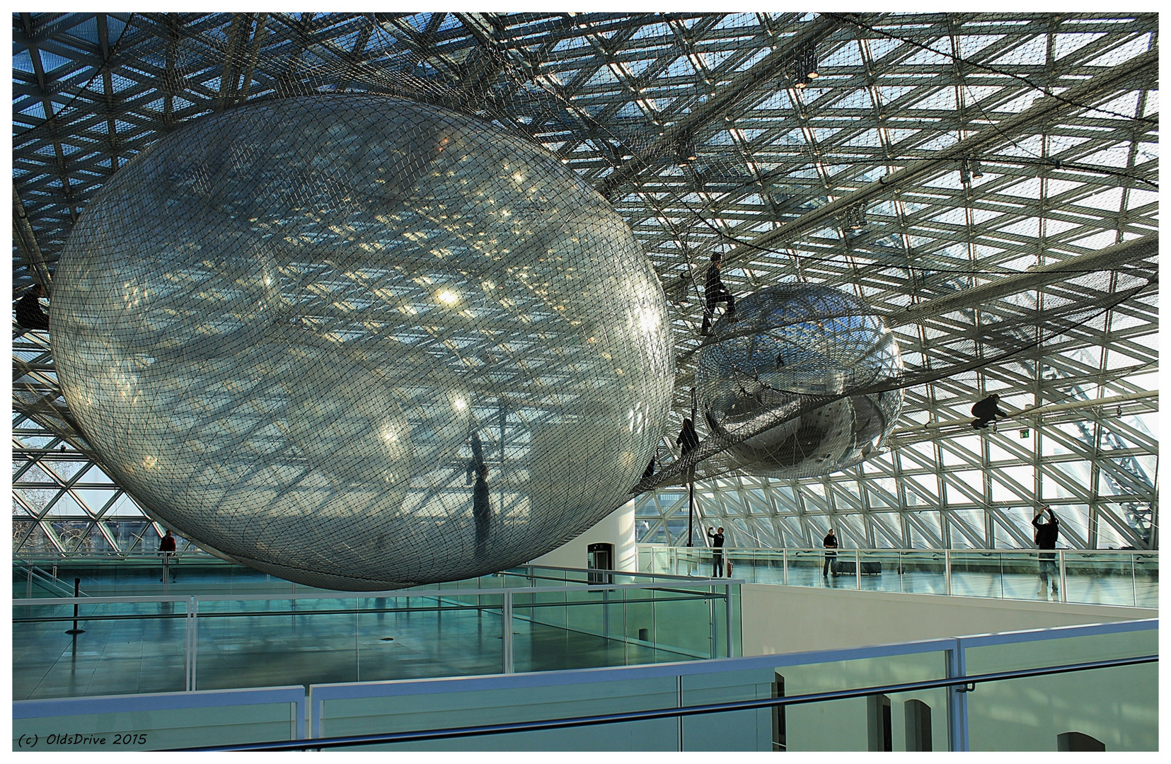 "IN ORBIT"   Toma`s Saraceno