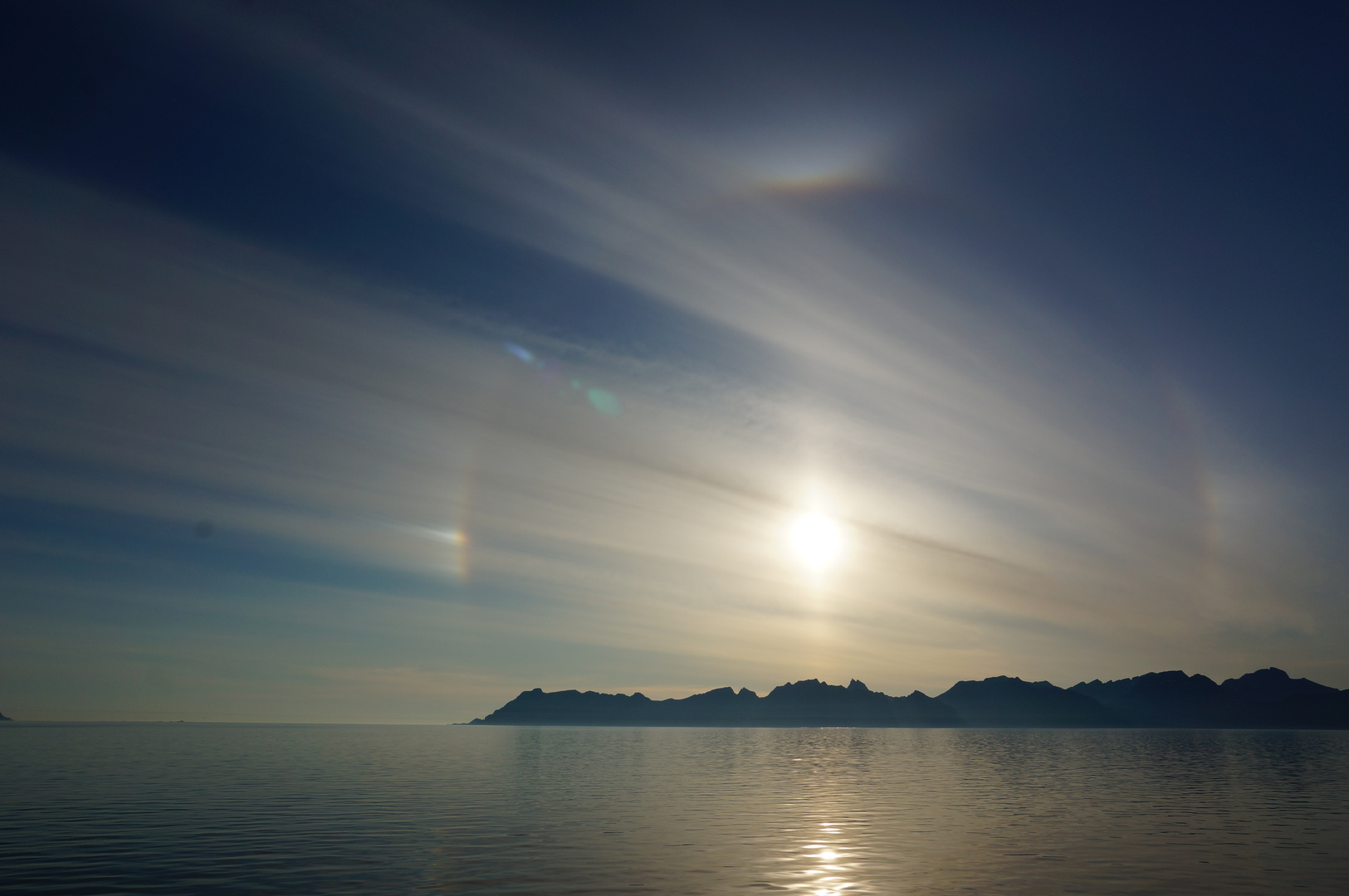 In Richtung Ä - Südspitze der Lofoten incl. Sonnenkorona