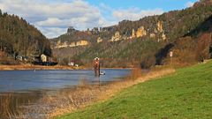 In Schmilka/Hrensko an der Grenze konnte man gestern  die gut gefüllte Elbe...