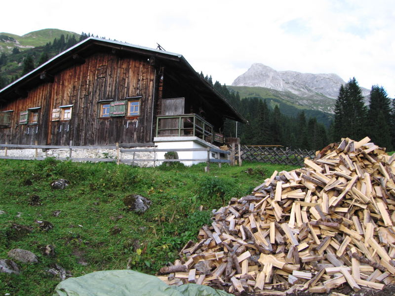 in Stubenbach, praktisch am Fuße der Wösterspitze