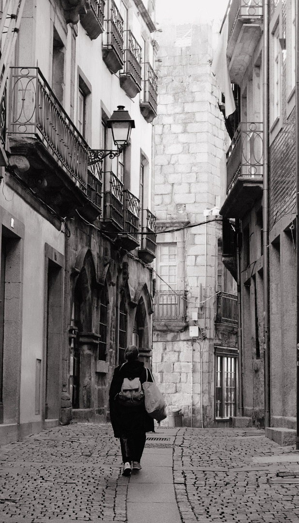 In the alleys of Porto....