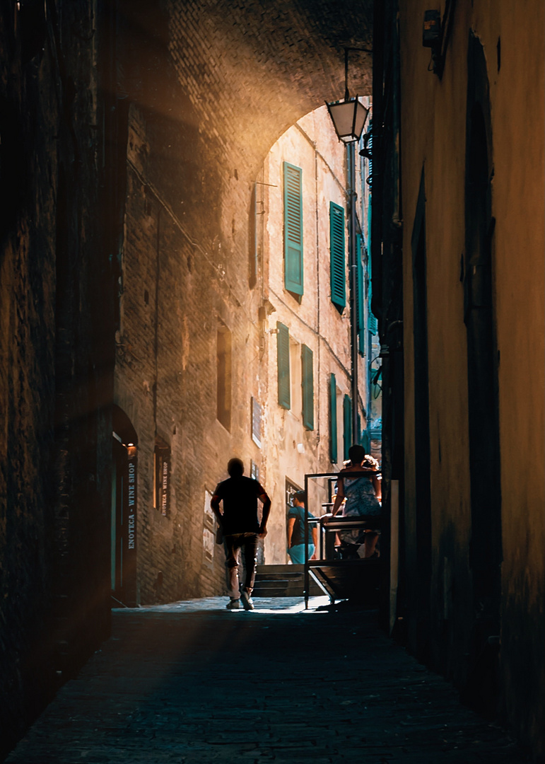 In the alleys of Siena