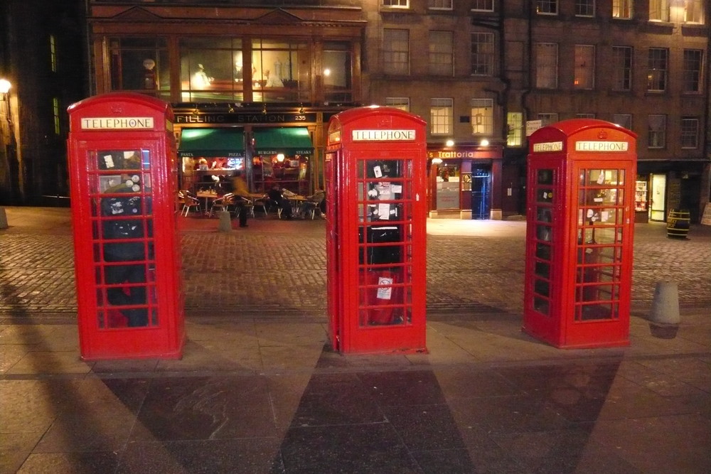 In the city - Edinburgh by night