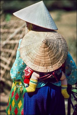 In the highlands of Vietnam at the beginning of the 1990s. 18