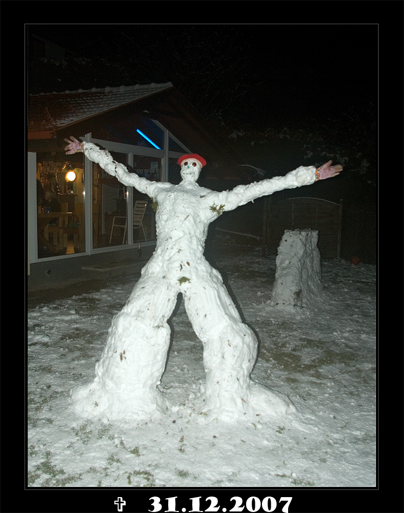 In tiefer Trauer um den Schneemann Sylvester