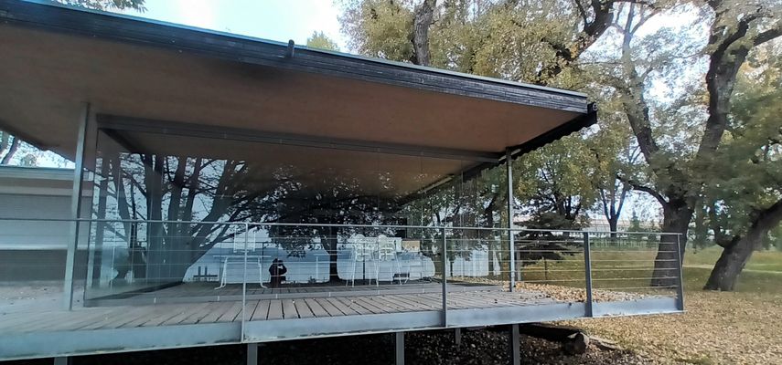 In   wohlverdienten    WINTERSCHLAF   gefallen  .   .   .