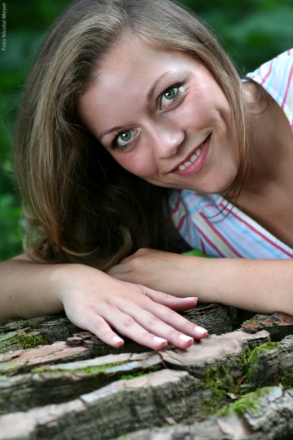 Ina Christin auf dem Baum