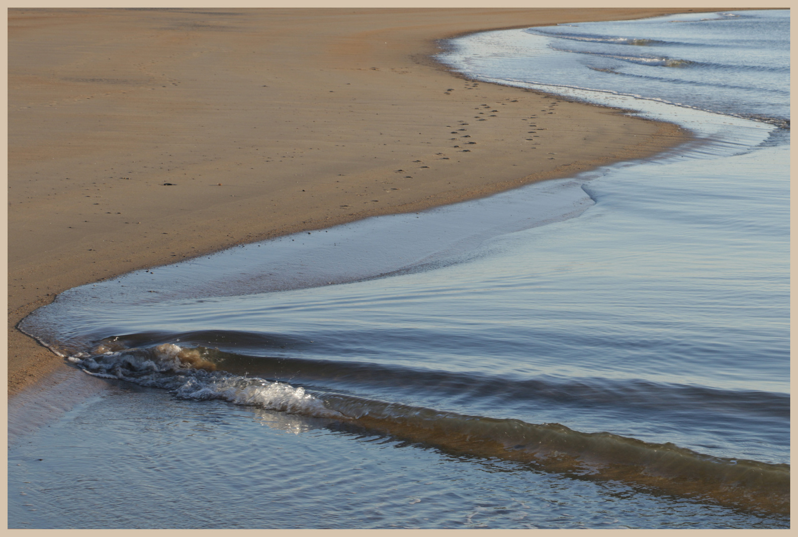 incoming tide at alnmouth