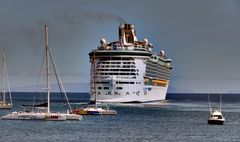 Independence of the Seas in Funchal