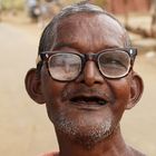 India del sud : uomo con occhiali