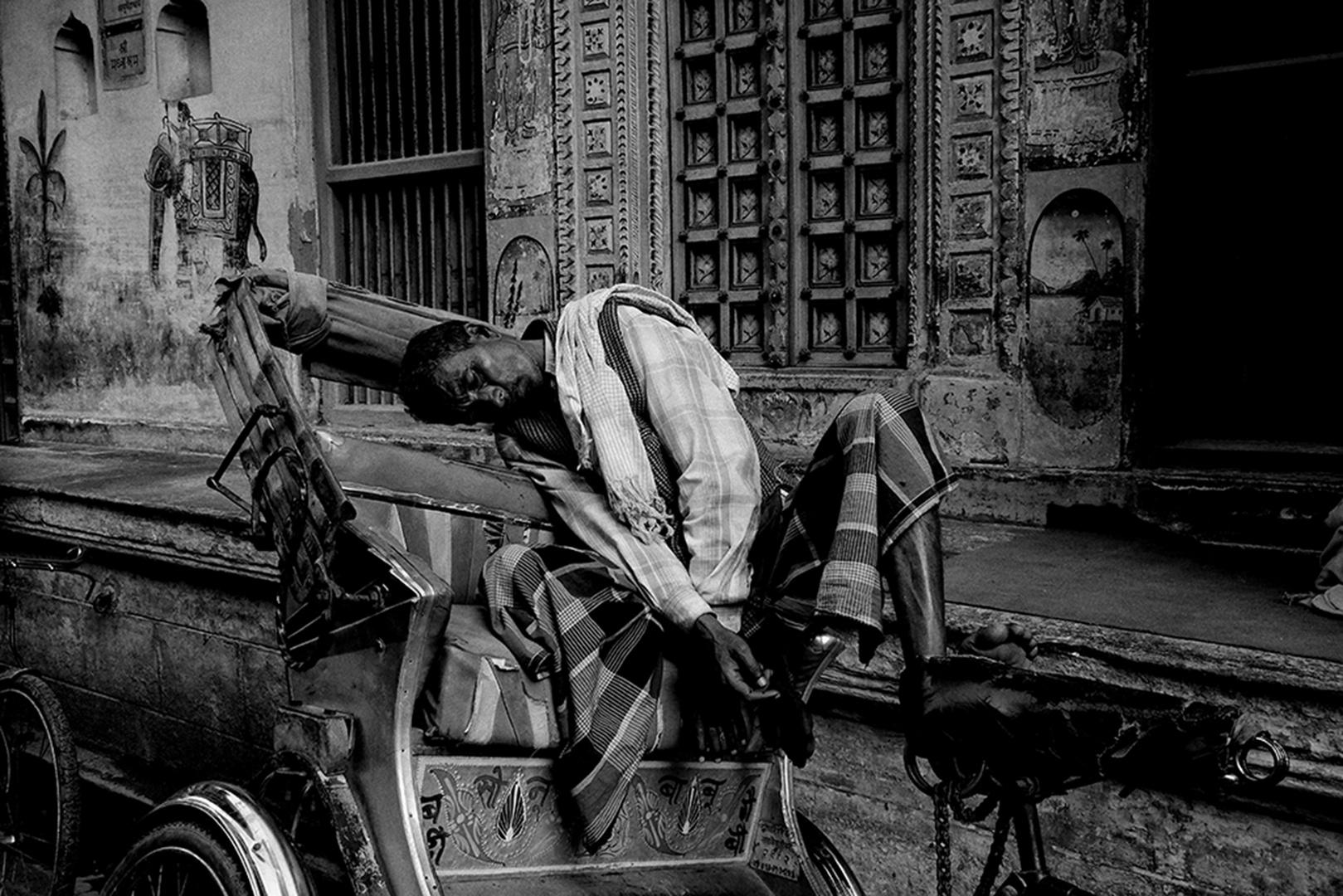 India Varanasi well deserved Rickshaw Driver Nap