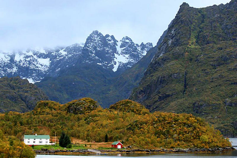 INDIAN SUMMER AM FJORD