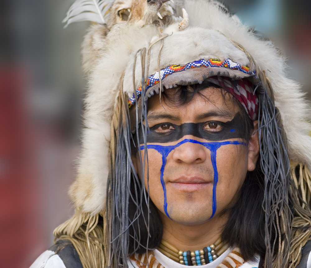 Indianer in der Fußgängerzone in Baden-Baden