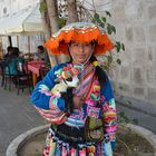 Indianermädchen als Fotomodel in Arequipa (2)