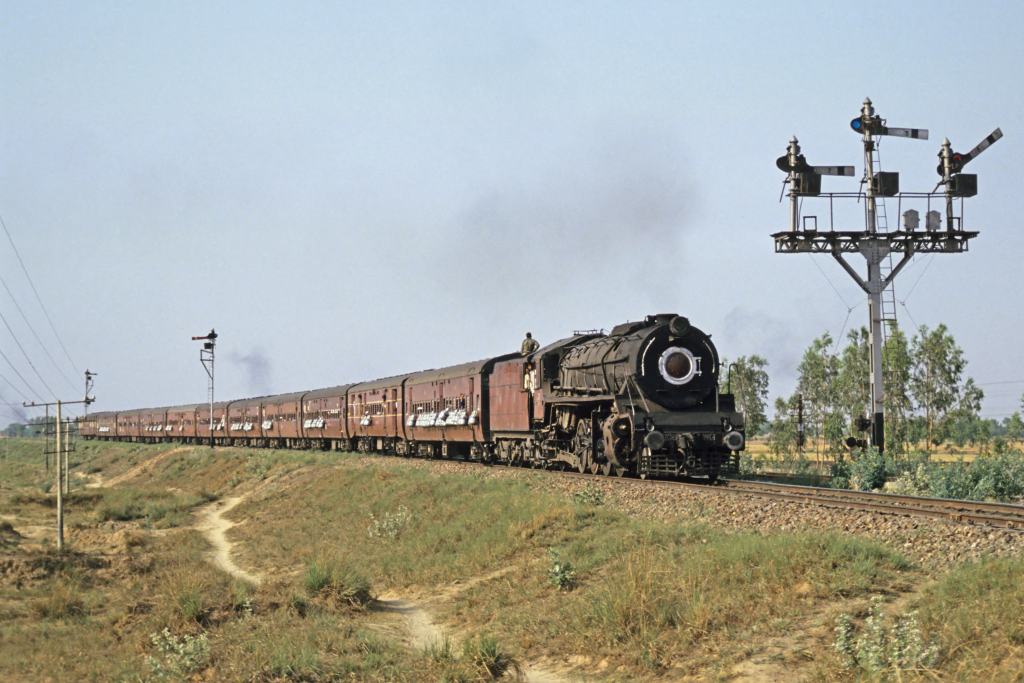 Indien- Der "Milchzug" nach Delhi mit Class  WG