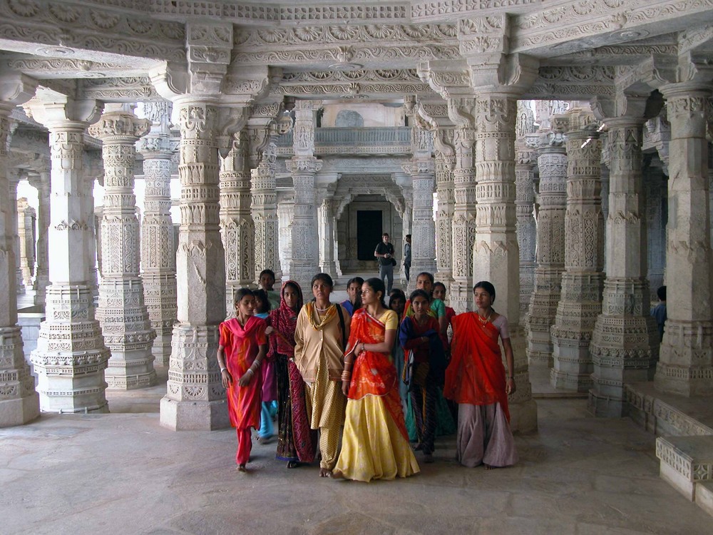 Indien: Einzigartige Steinmetzarbeiten im Jain-Tempel von Ranakpur