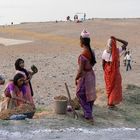 Indien: Menschen am Fluss