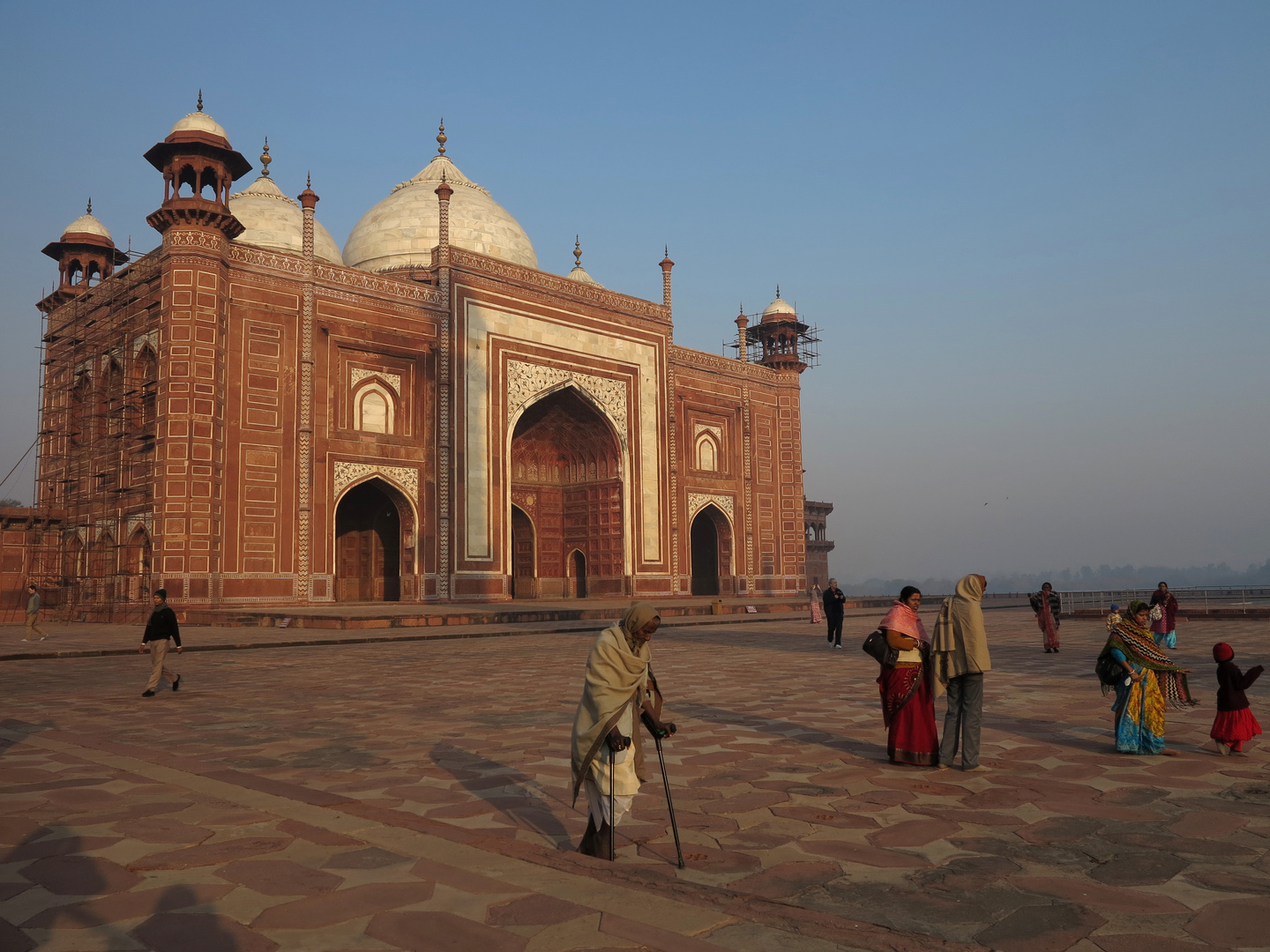 INDIEN - Rotes Minarett des Taj Mahal