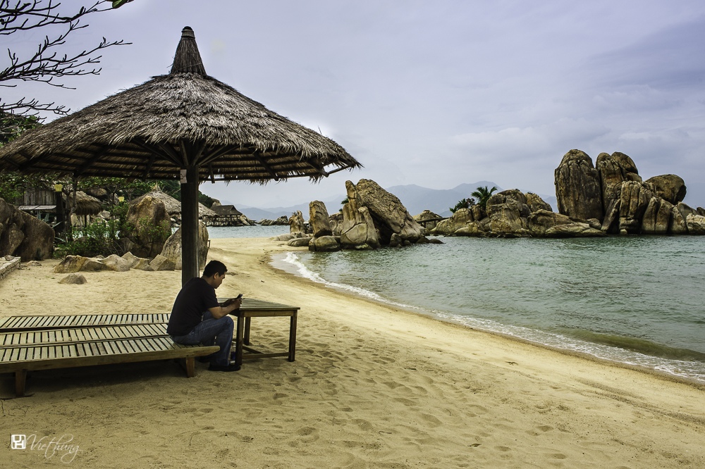 Indifferent with nice beach!