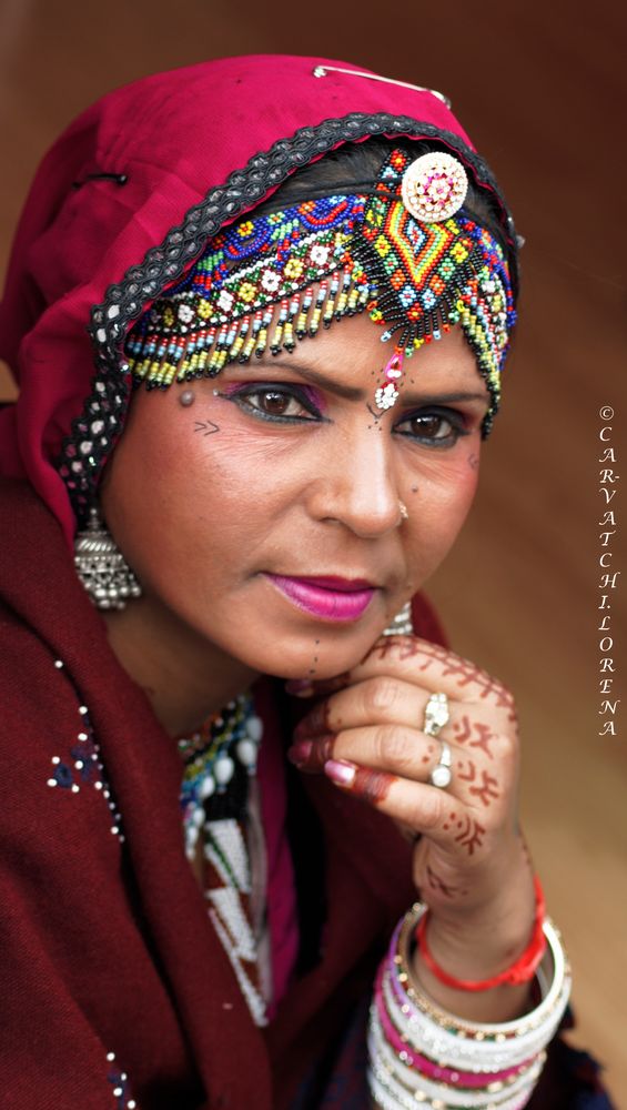 Indische Frau Sitzt Auf Dem Boden Mit Nackter Fotze Indische Frau Sitzt Auf Dem Boden Mit Nackter Fotze