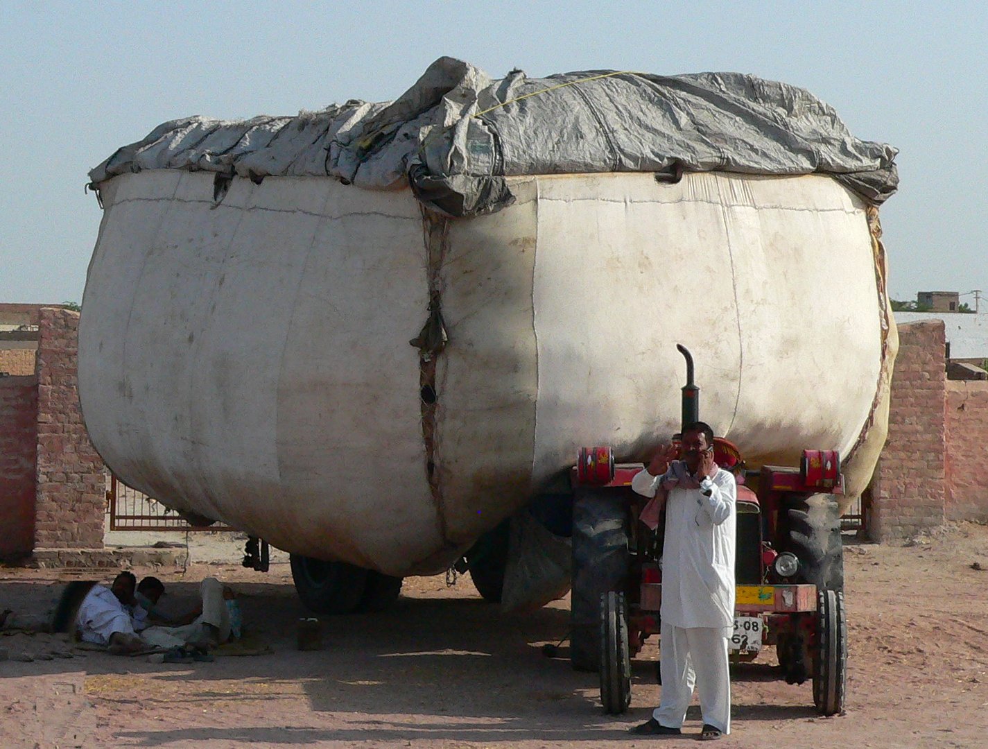 Indischer Transporter