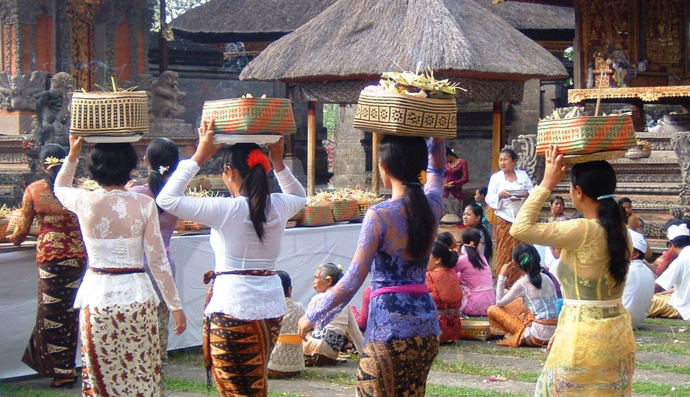 indonesian women