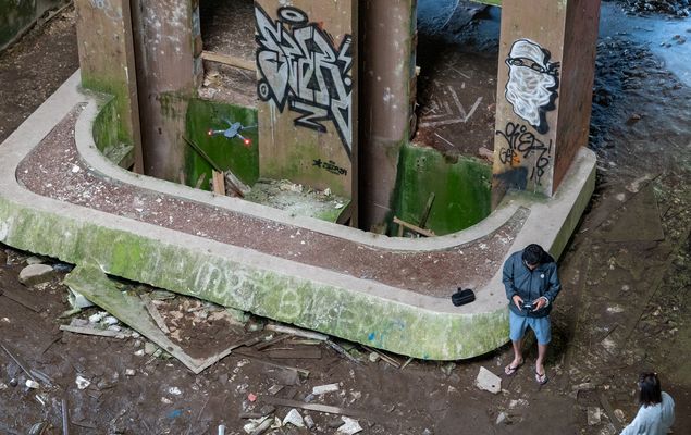 Indoor Dronen Shooting ..