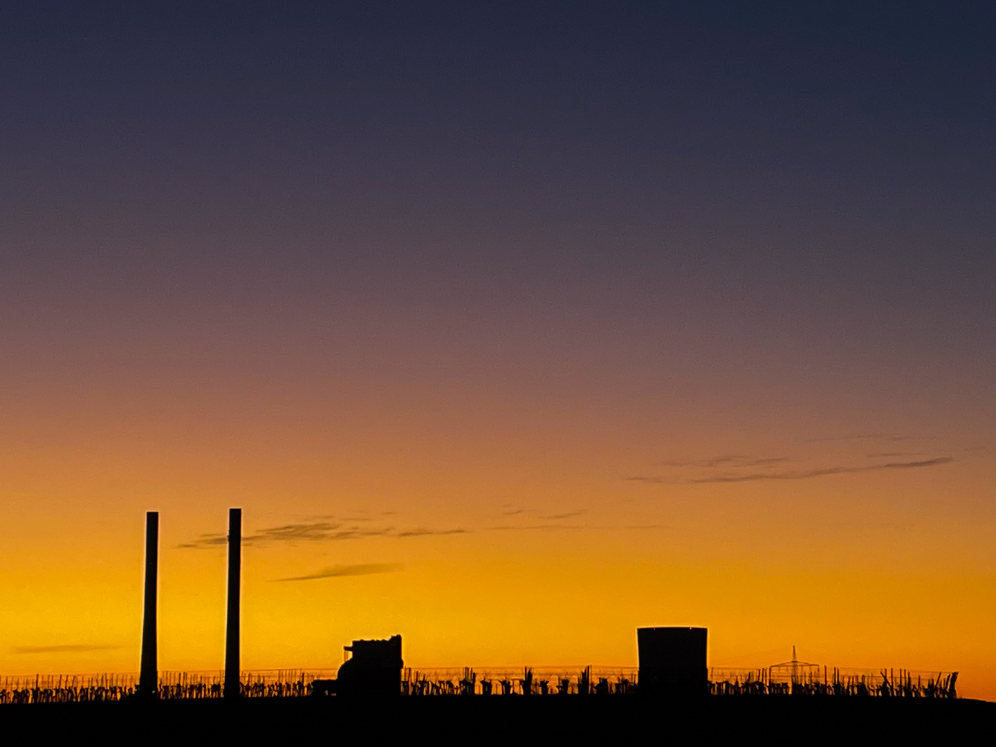 Industrie am Sonnenuntergang 