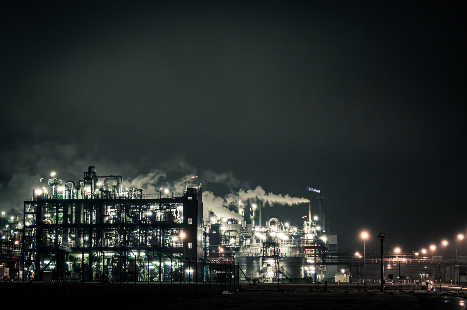 Industrie bei Nacht.