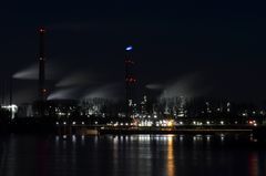 Industrie bei Nacht 2