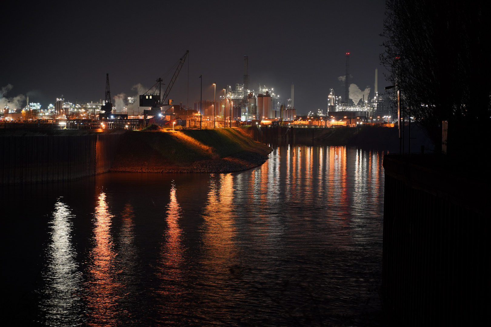 Industrie bei Nacht 3