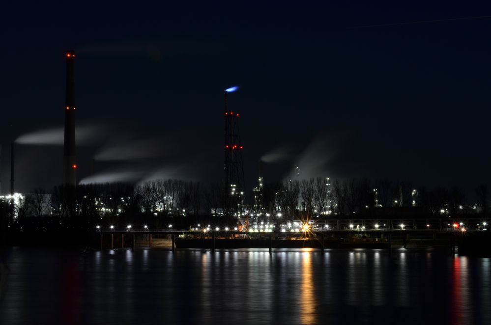 Industrie bei Nacht