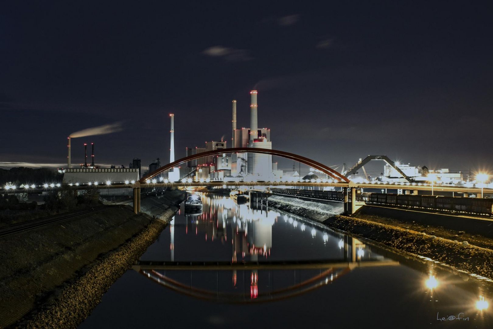 Industrie bei Nacht