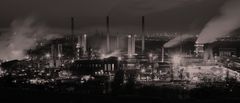 Industrie bei Nacht 