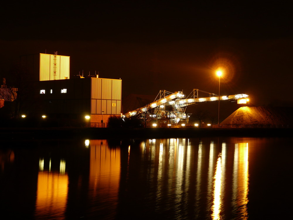 Industrie bei Nacht im Ruhrgebiet 2