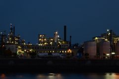 Industrie beim Hafen Hamburg