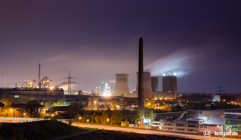 Industrie in Duisburg bei Nacht
