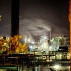 Industrie in Herbstnacht