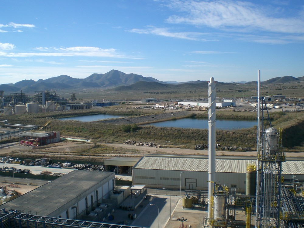 Industrieanlage im Landschaftlich schönen Cartagena/Spanien