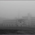 Industriebrache im Nebel