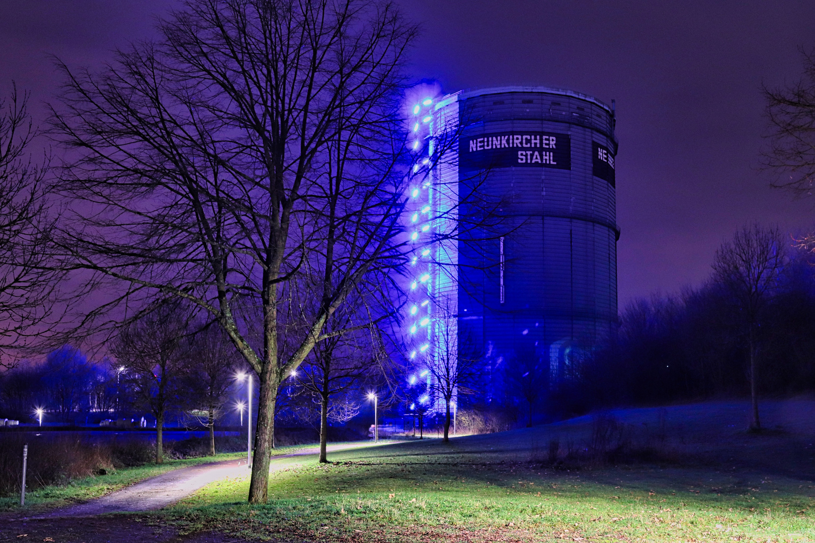 Industriedenkmal bei Nacht