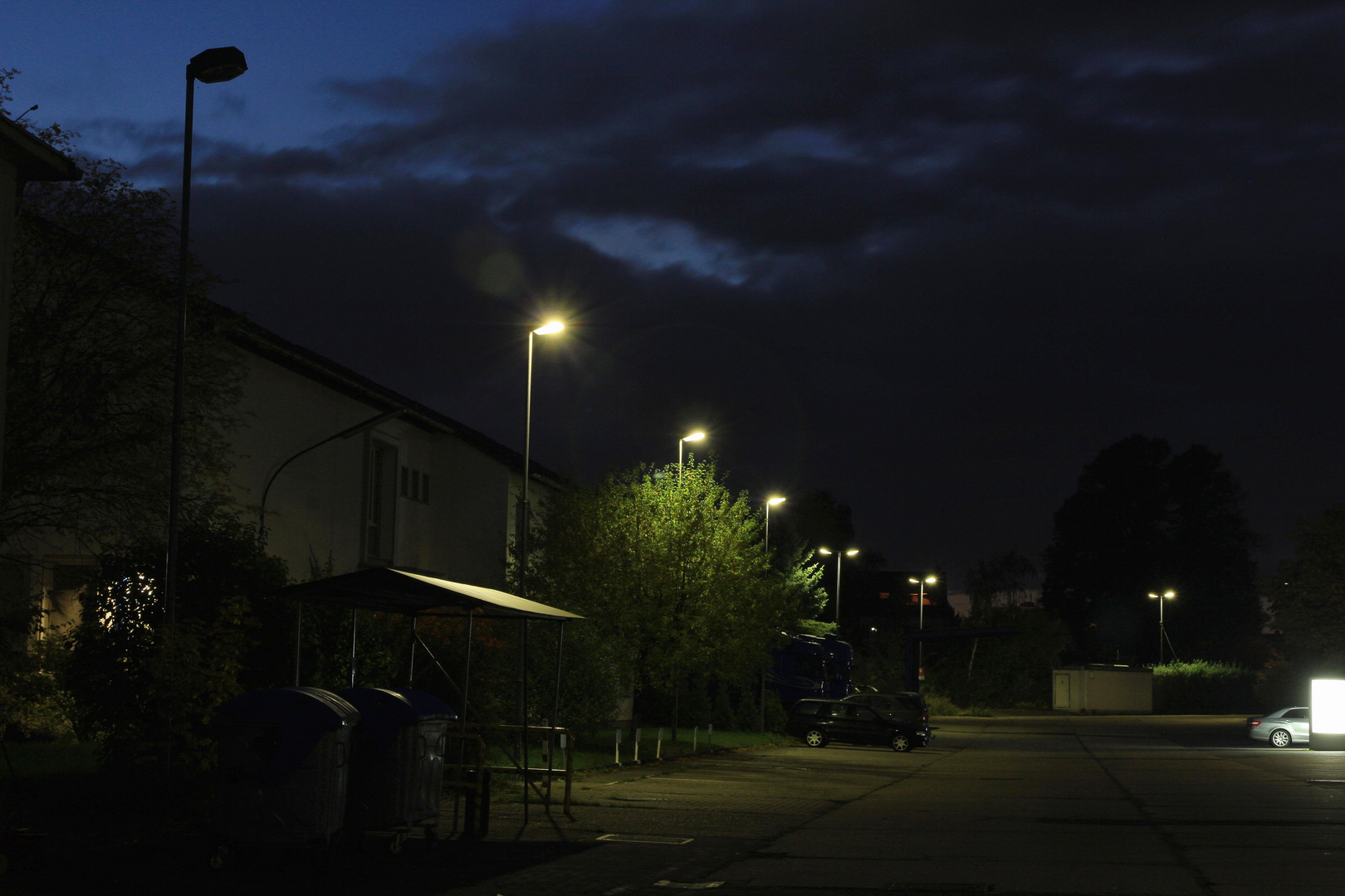 Industriegebiet, die Nacht kommt