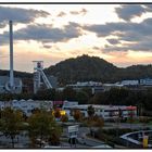 Industriegebiet in der Abenddämmerung ....