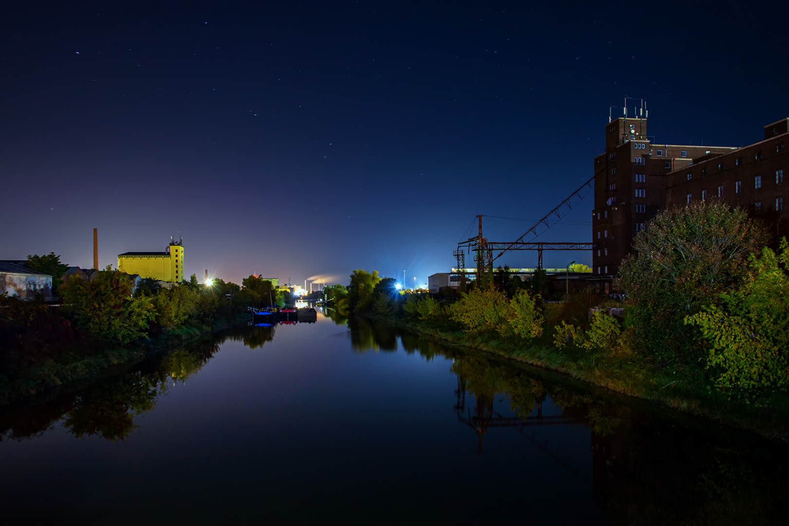 Industriehafen...