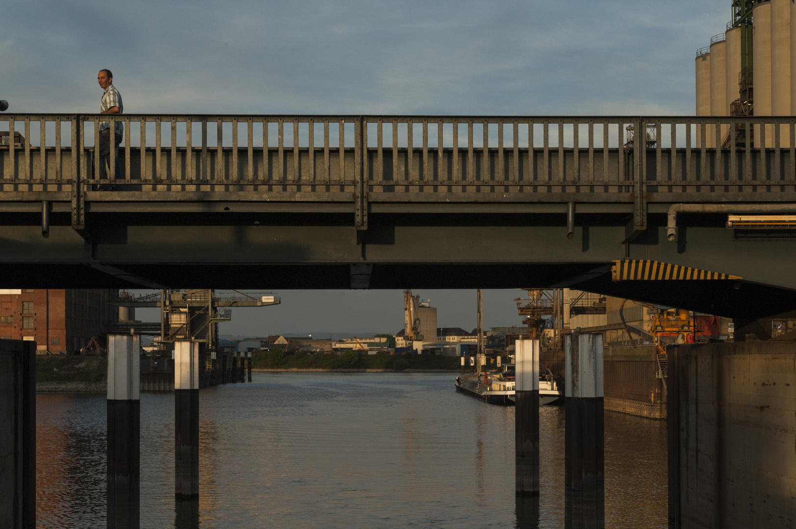 Industriehafenrundfahrt Mannheim Schleuse