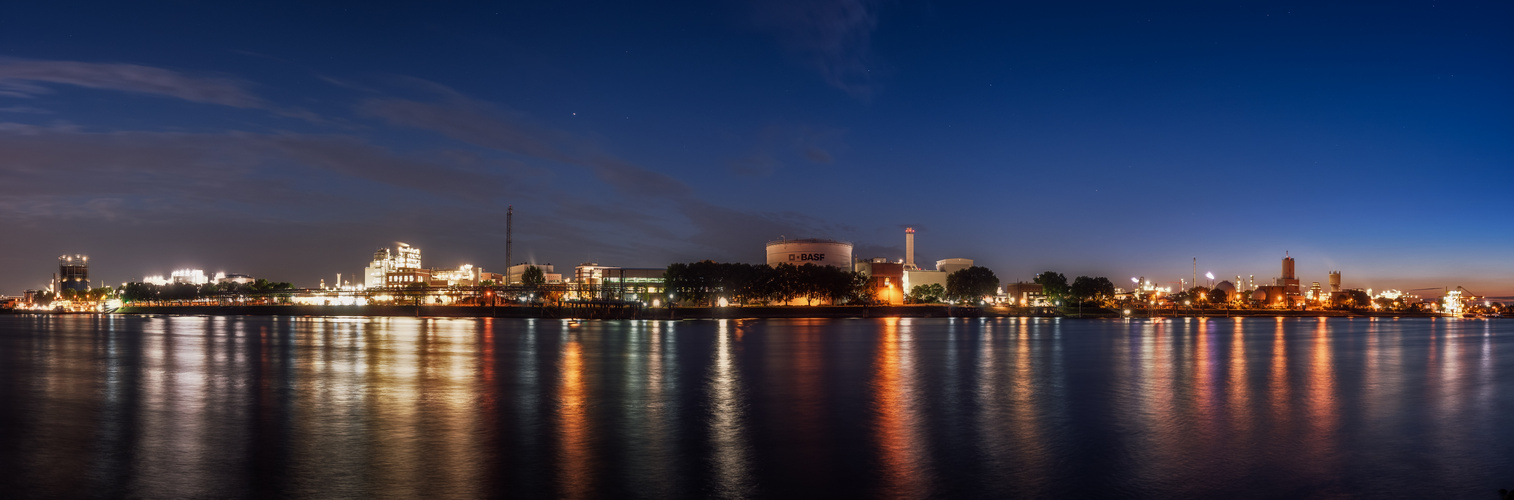 Industrielandschaft - Badische Anilin und Soda Fabrik